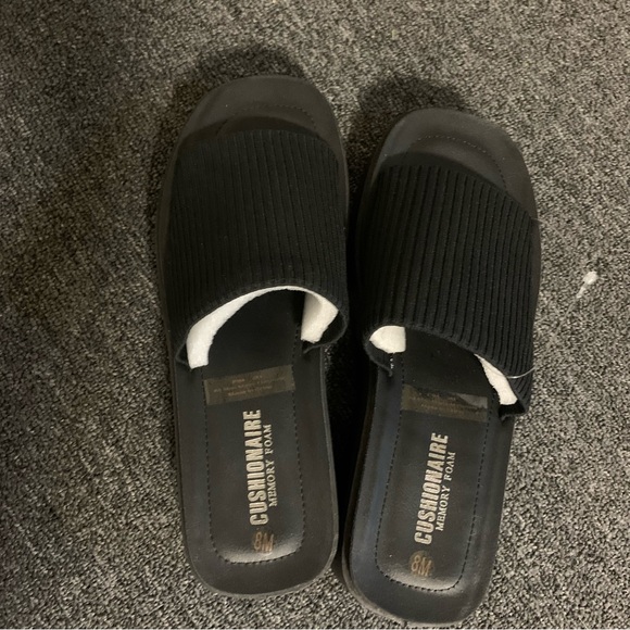 Sandals (Cushionaire Memory Foam PIM Black Weave) - Picture 3 of 7